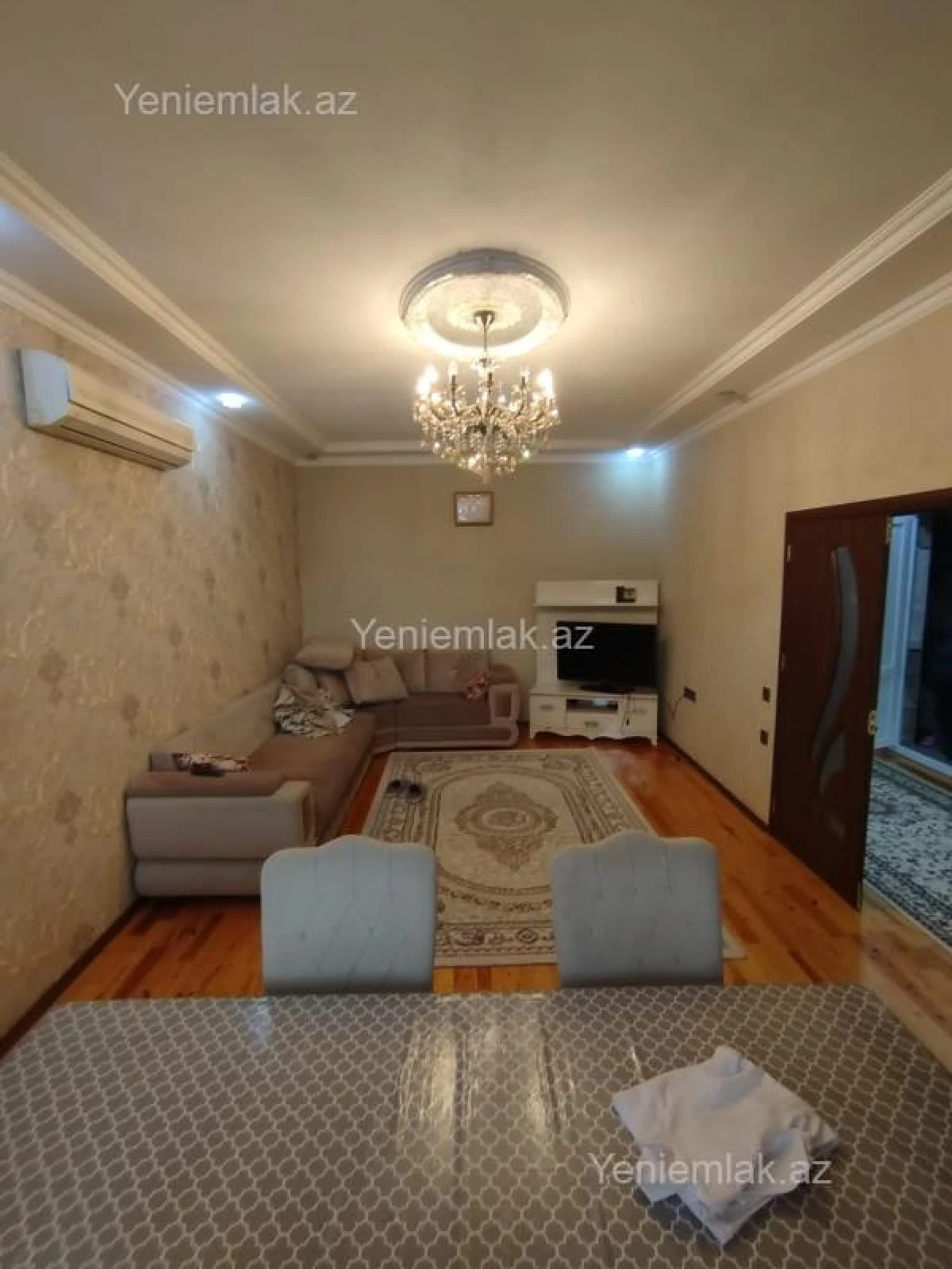 Satılır 4 otaqlı həyət evi 200 m²