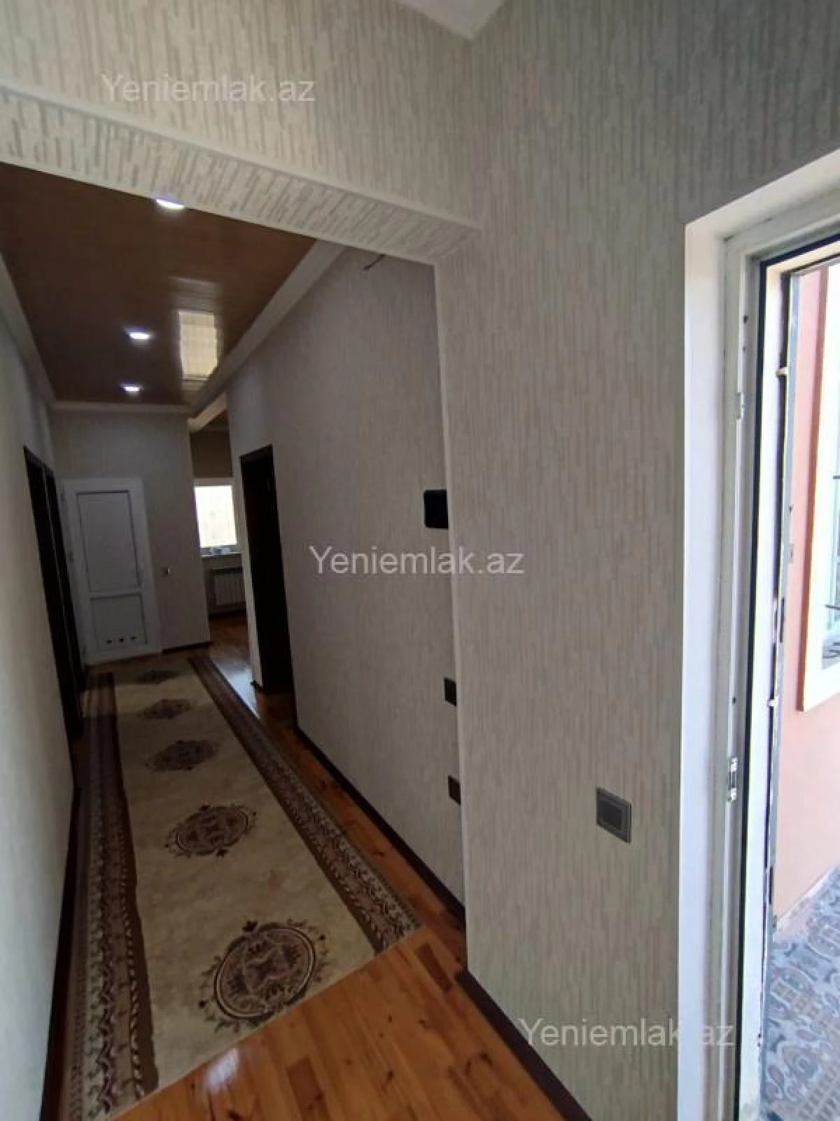 Satılır 4 otaqlı həyət evi 200 m²