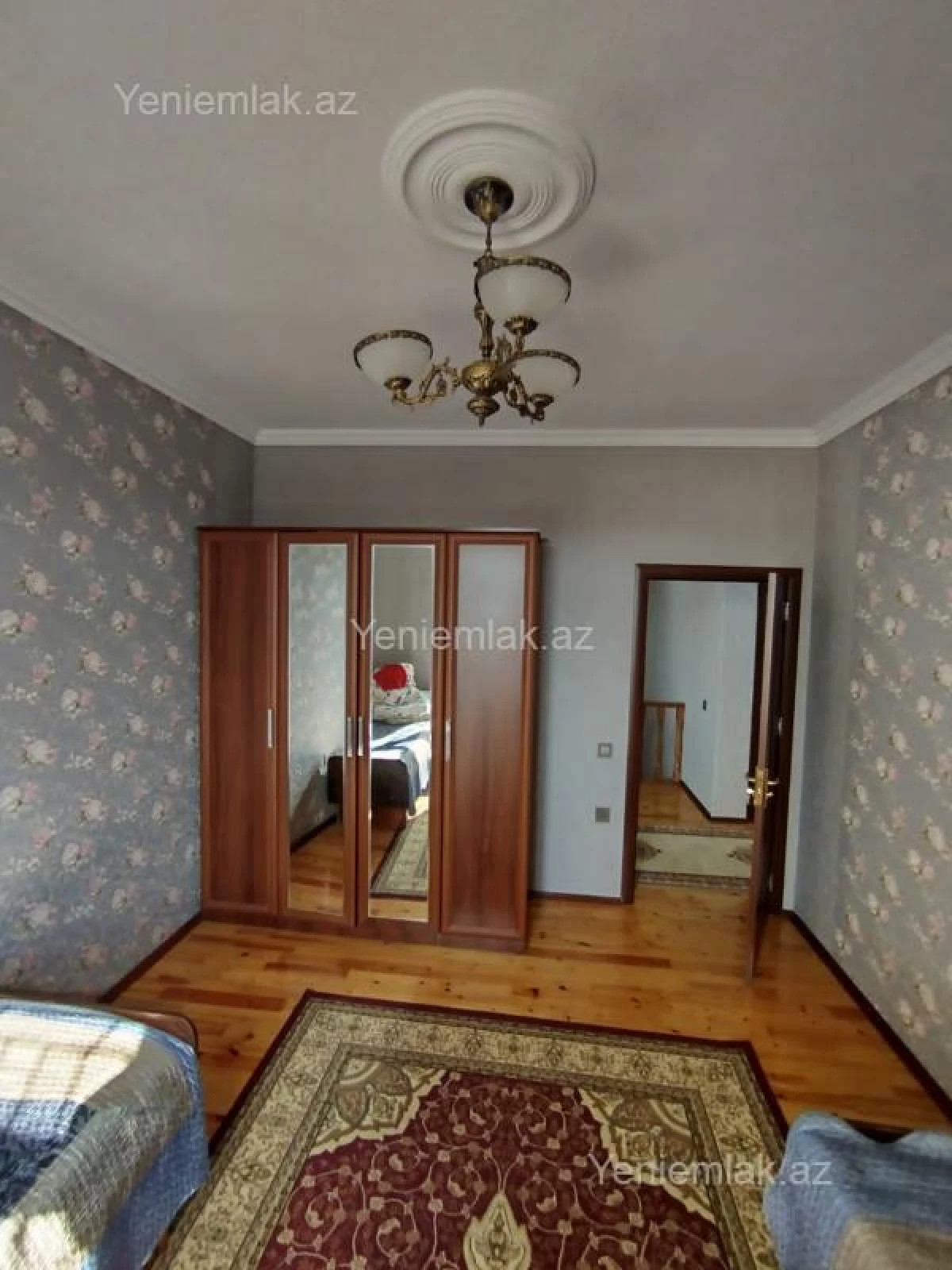 Satılır 4 otaqlı həyət evi 200 m²