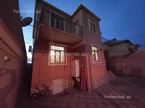 Satılır 4 otaqlı həyət evi 200 m²