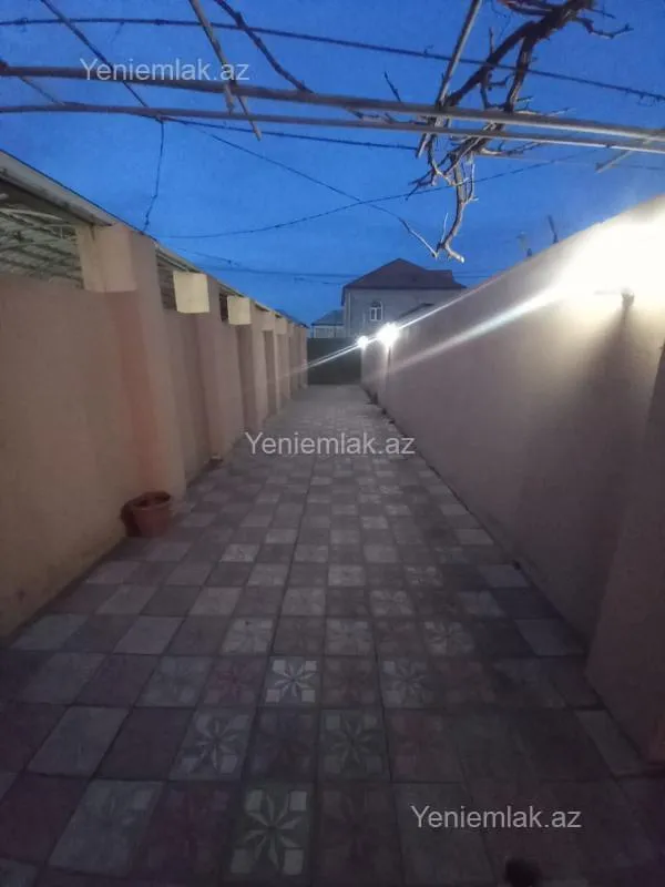 Satılır 4 otaqlı həyət evi 200 m²