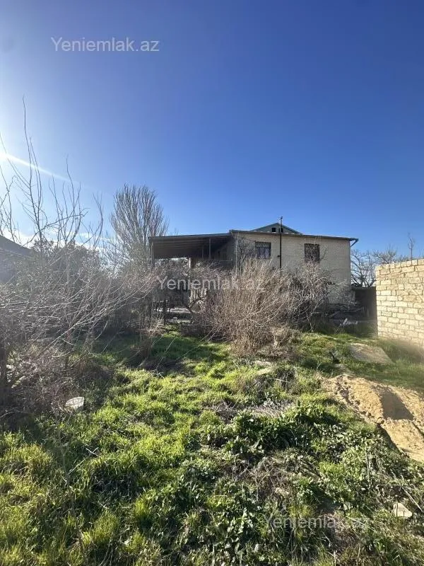 Satılır 10 otaqlı həyət evi 480 m²