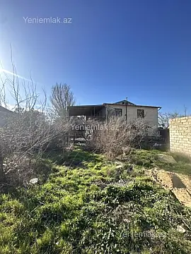 Satılır 10 otaqlı həyət evi 480 m²