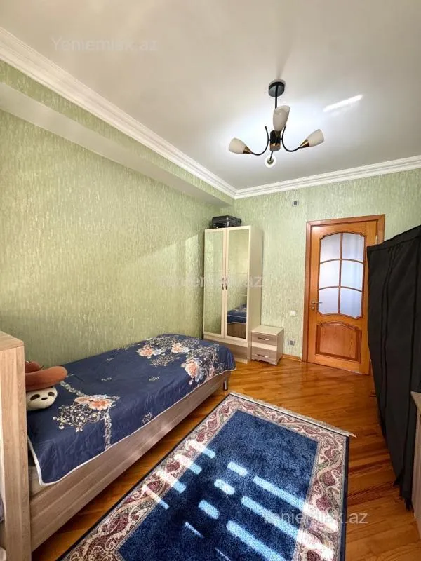 Satılır 3 otaqlı yeni tikili 120 m²