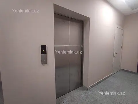 Satılır 3 otaqlı yeni tikili 137 m²