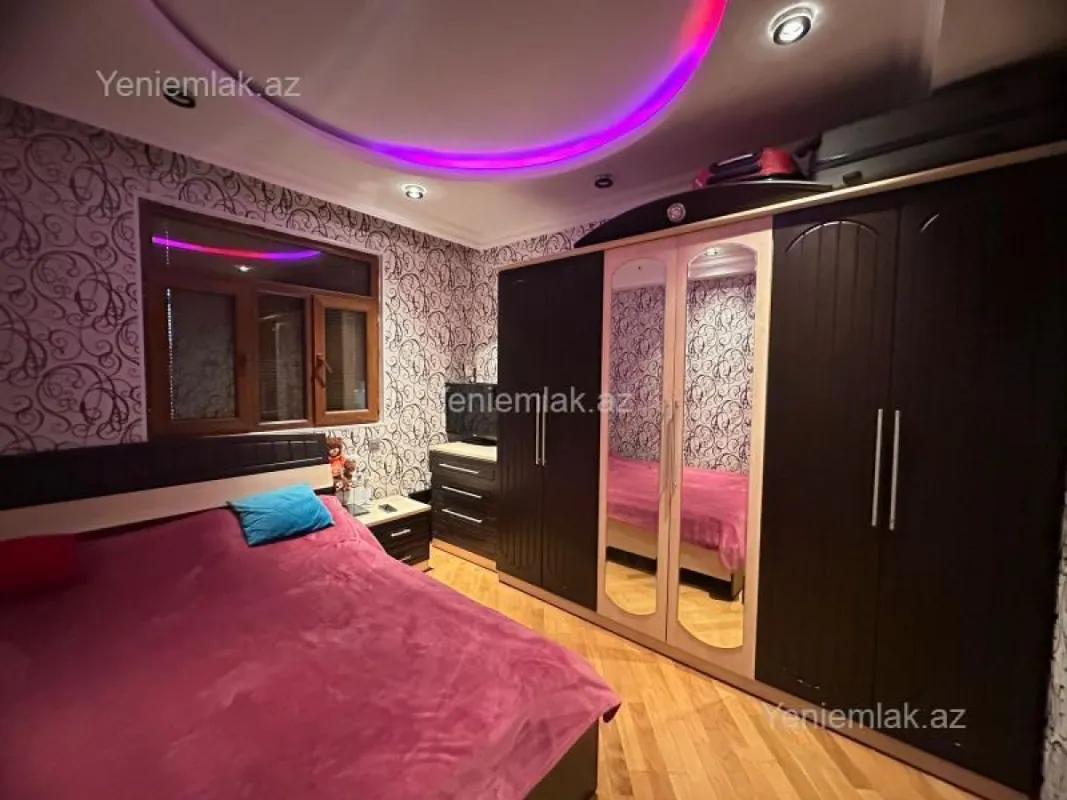 Satılır 3 otaqlı yeni tikili 70 m²