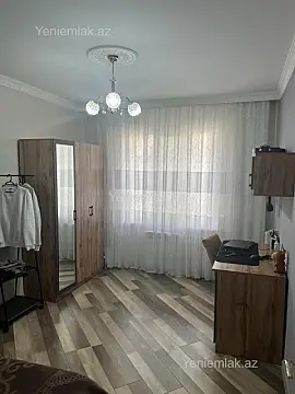 Satılır 4 otaqlı köhnə tikili 105 m²