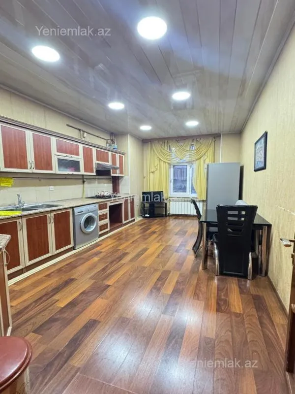 Satılır 3 otaqlı yeni tikili 115 m²