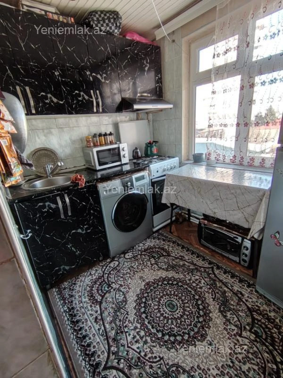 Satılır 2 otaqlı köhnə tikili 47 m²