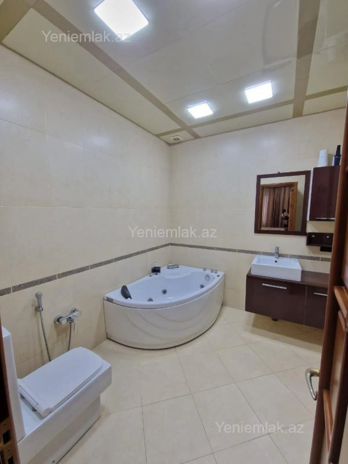 Satılır 4 otaqlı yeni tikili 176 m²