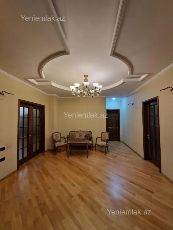 Satılır 4 otaqlı yeni tikili 176 m²