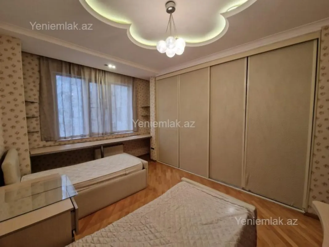 Satılır 4 otaqlı yeni tikili 176 m²