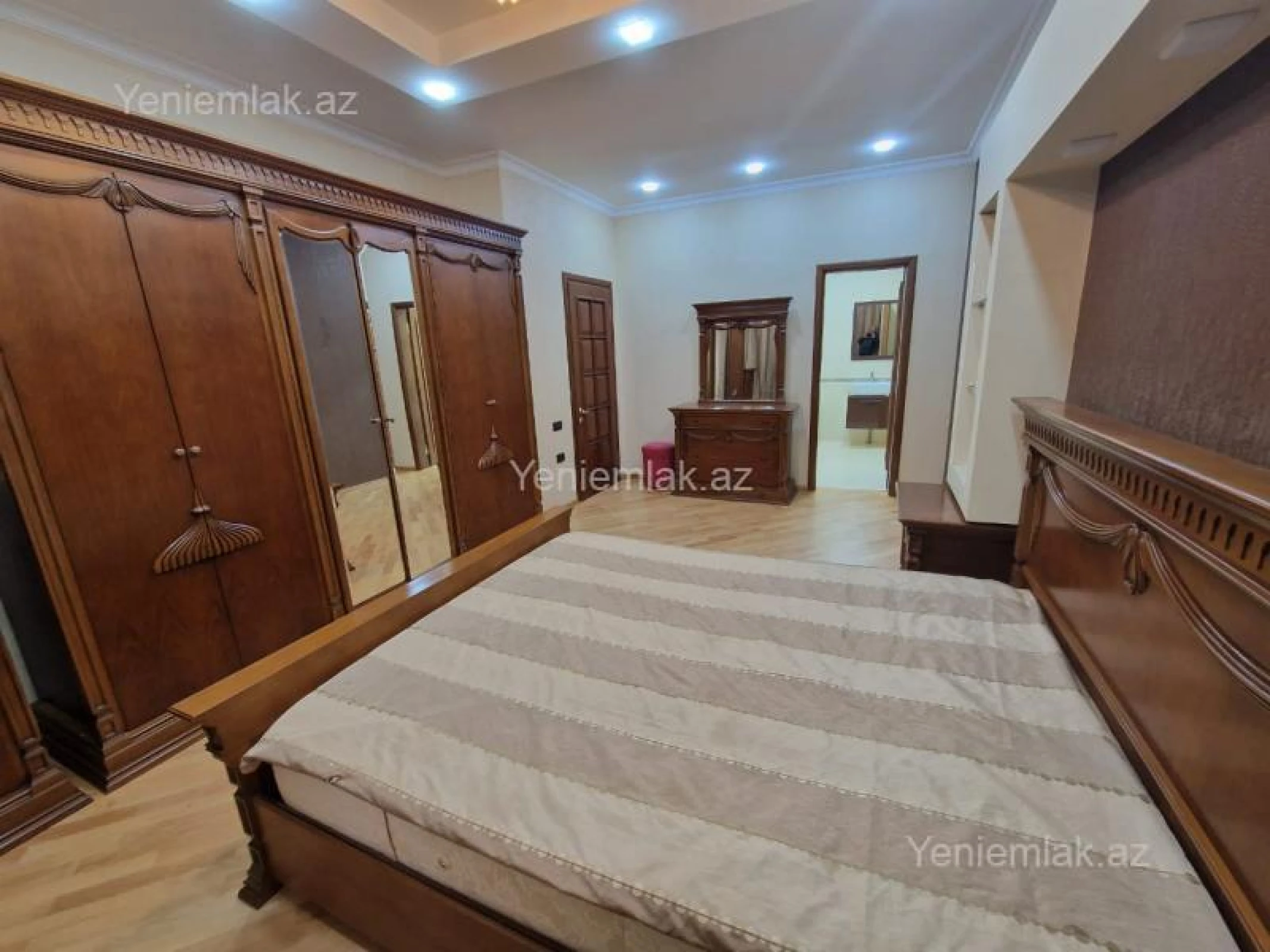 Satılır 4 otaqlı yeni tikili 176 m²