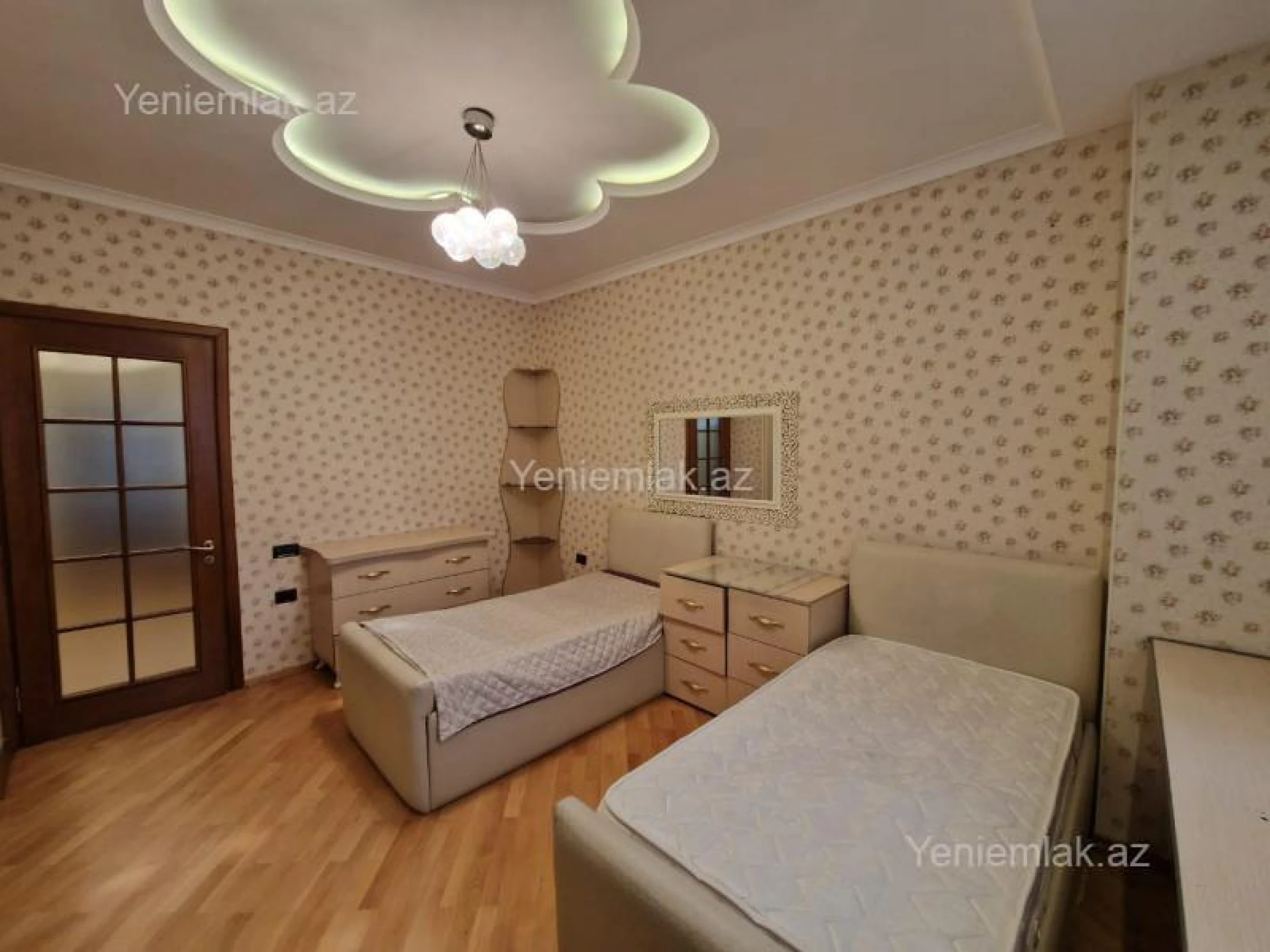 Satılır 4 otaqlı yeni tikili 176 m²