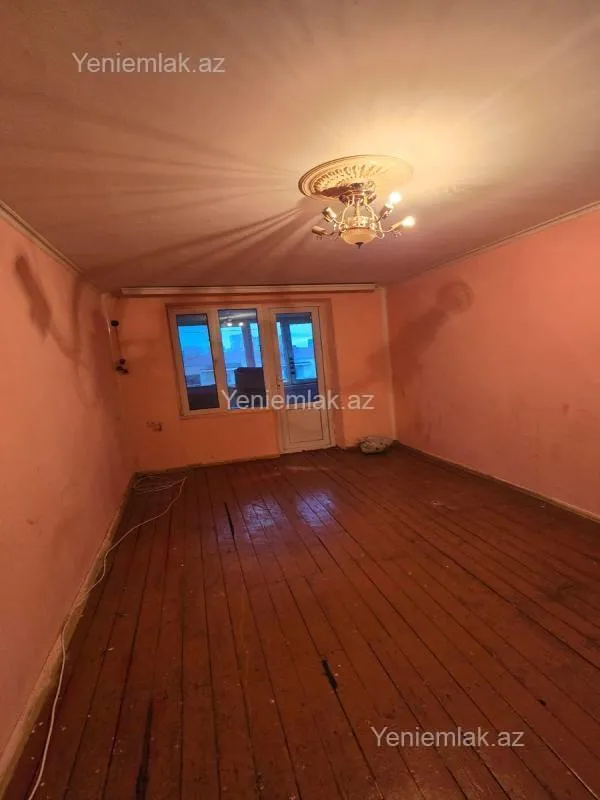 Satılır 2 otaqlı köhnə tikili 52 m²