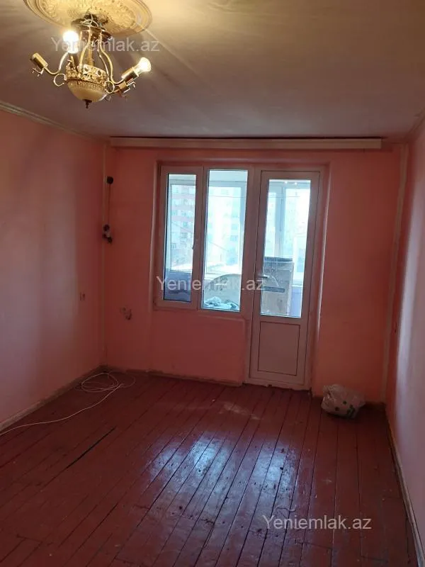 Satılır 2 otaqlı köhnə tikili 52 m²