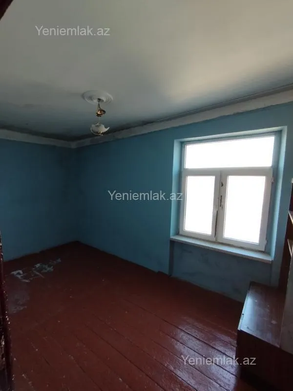 Satılır 2 otaqlı köhnə tikili 52 m²