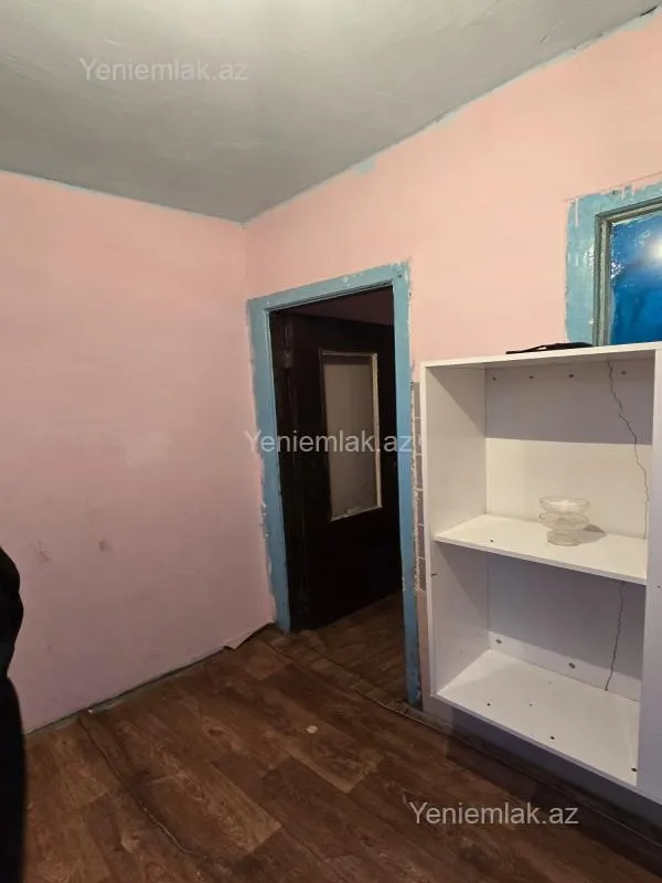Satılır 2 otaqlı köhnə tikili 52 m²