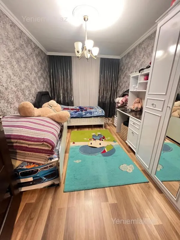 Satılır 3 otaqlı köhnə tikili 80 m²