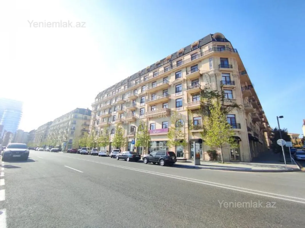 Satılır 5 otaqlı yeni tikili 211 m²