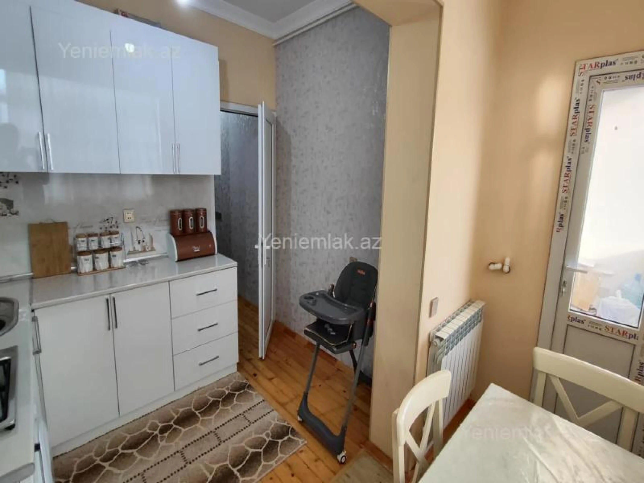 Satılır 2 otaqlı köhnə tikili 65 m²