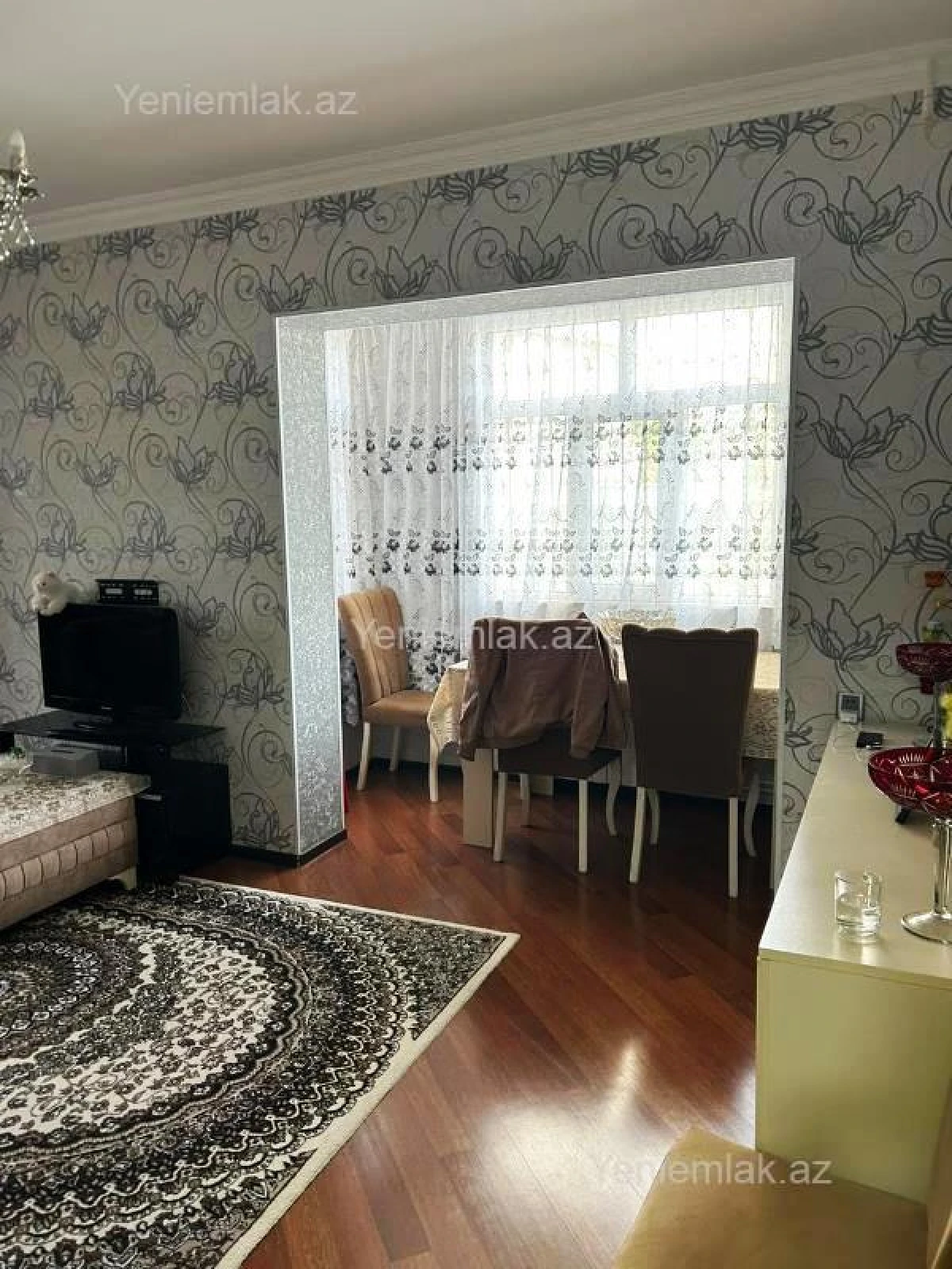Satılır 4 otaqlı köhnə tikili 90 m²