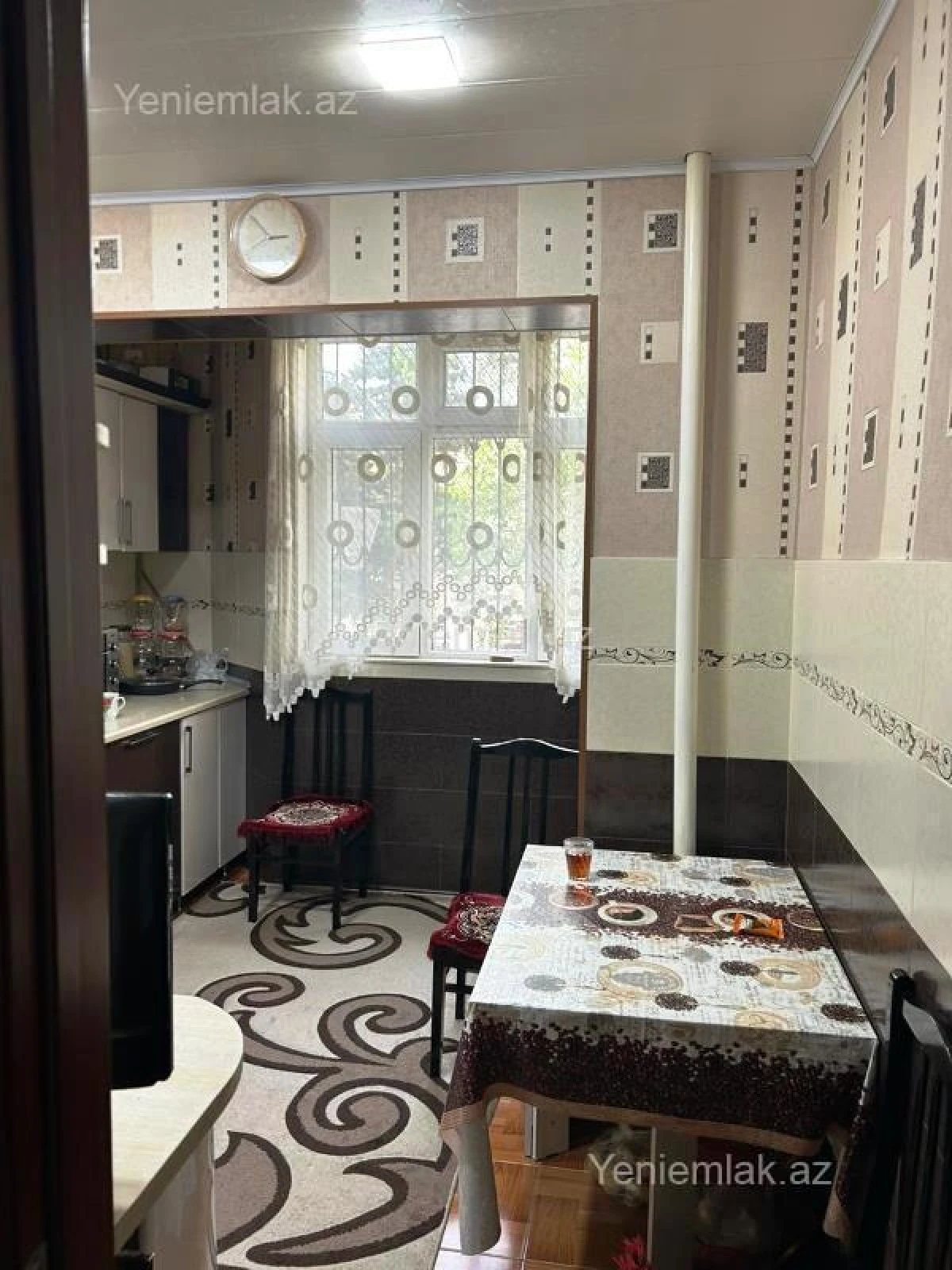 Satılır 4 otaqlı köhnə tikili 90 m²