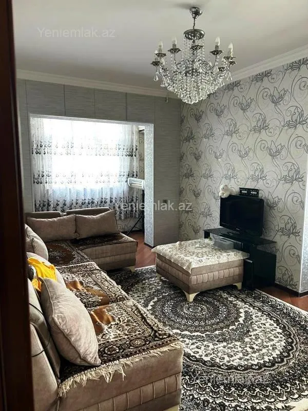 Satılır 4 otaqlı köhnə tikili 90 m²