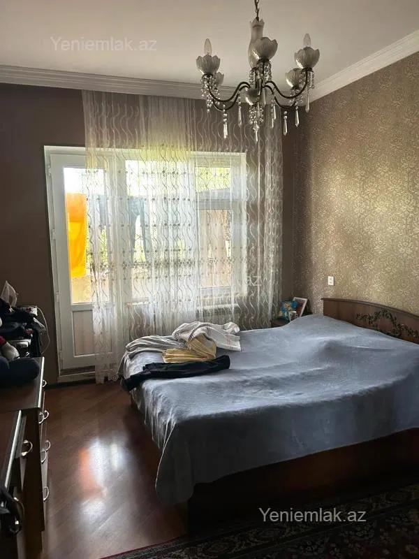 Satılır 4 otaqlı köhnə tikili 90 m²
