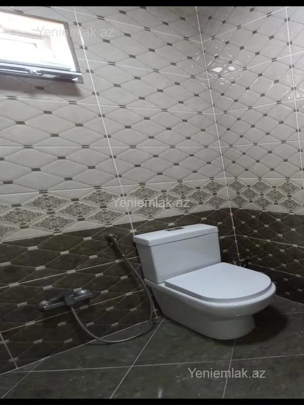 Satılır 6 otaqlı həyət evi 220 m²