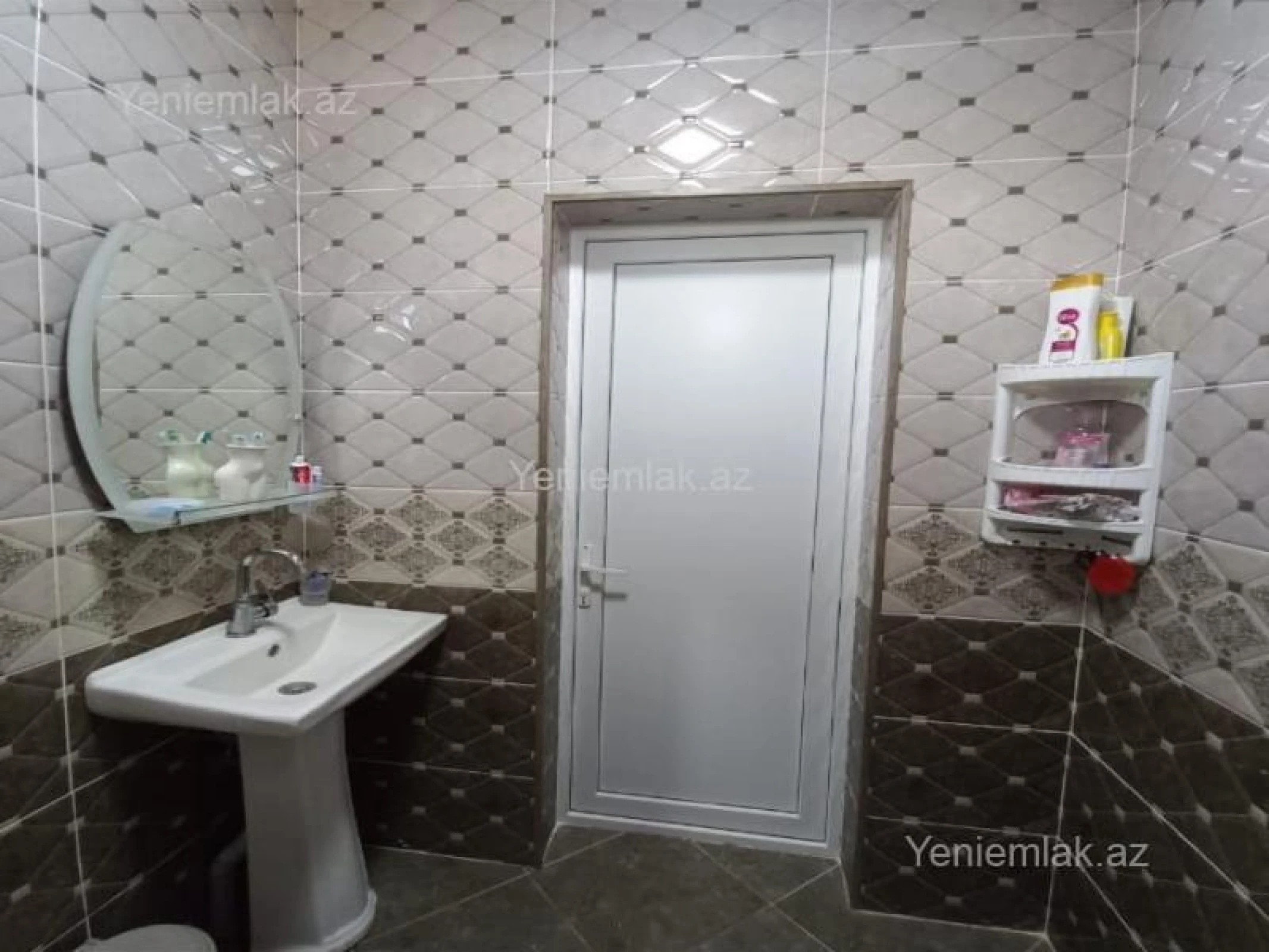 Satılır 6 otaqlı həyət evi 220 m²