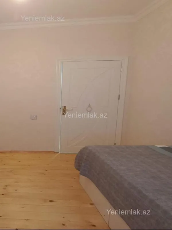 Satılır 6 otaqlı həyət evi 220 m²