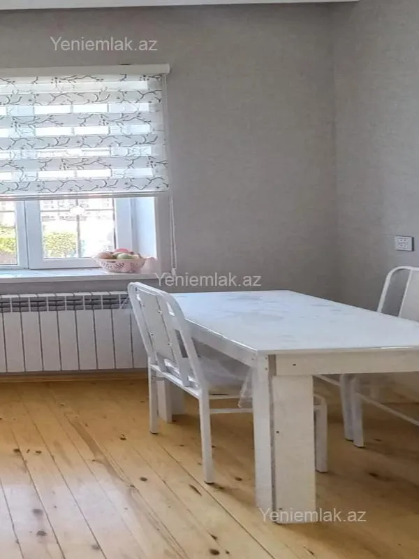Satılır 6 otaqlı həyət evi 220 m²