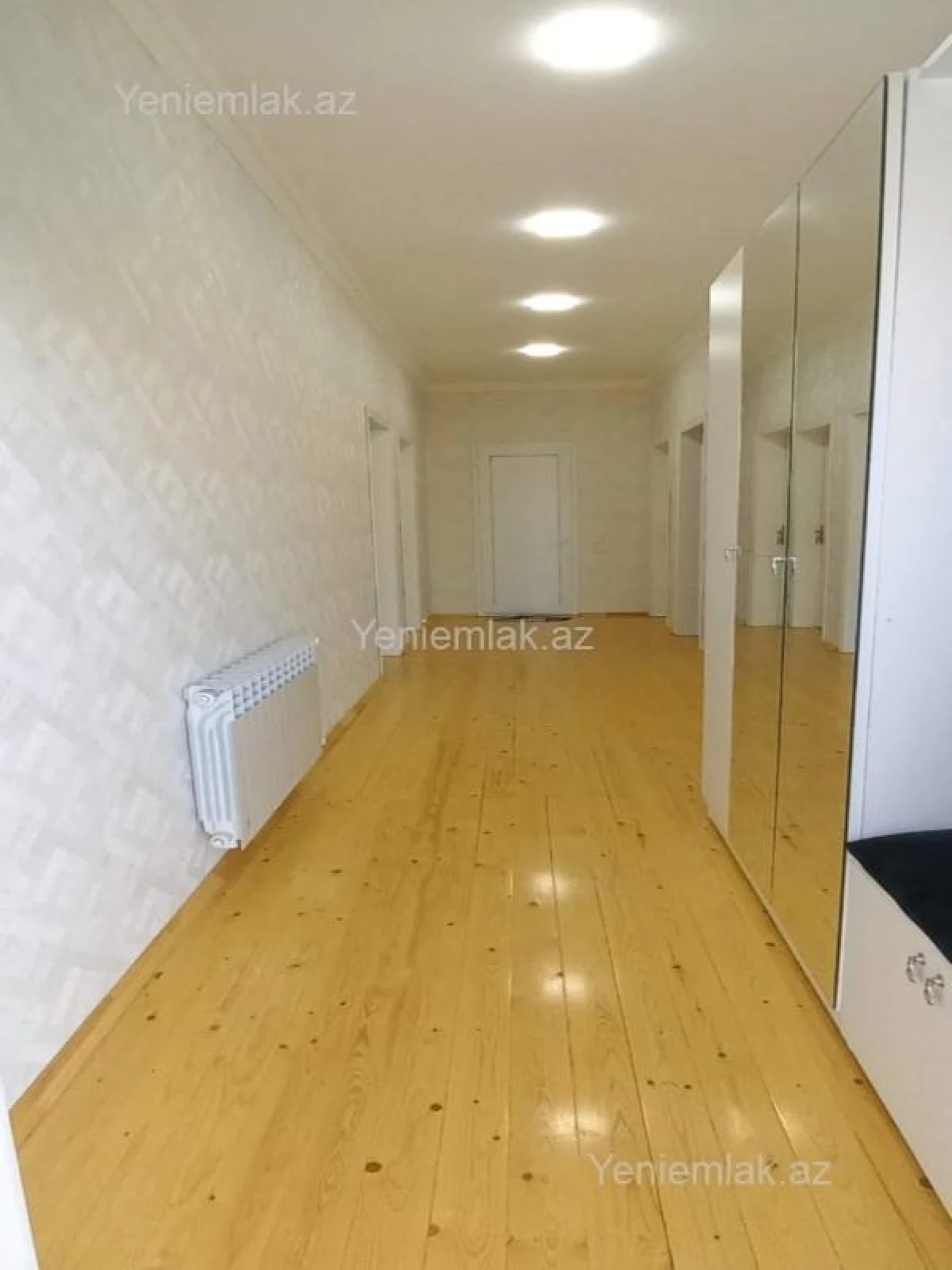Satılır 6 otaqlı həyət evi 220 m²