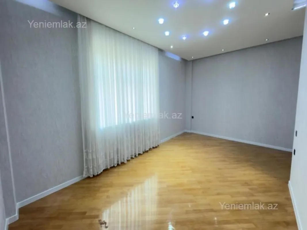 Satılır 3 otaqlı yeni tikili 135 m²