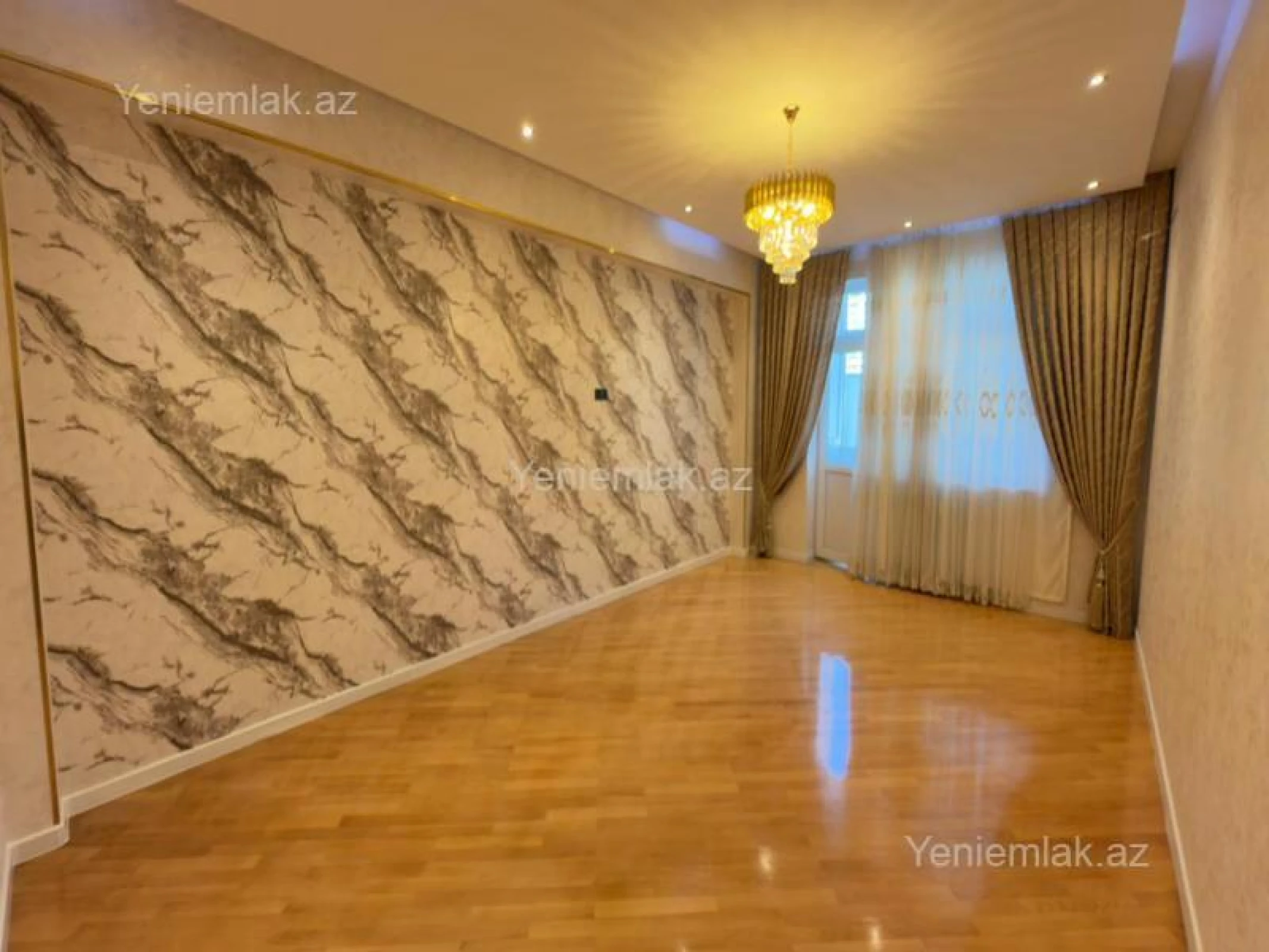 Satılır 3 otaqlı yeni tikili 135 m²