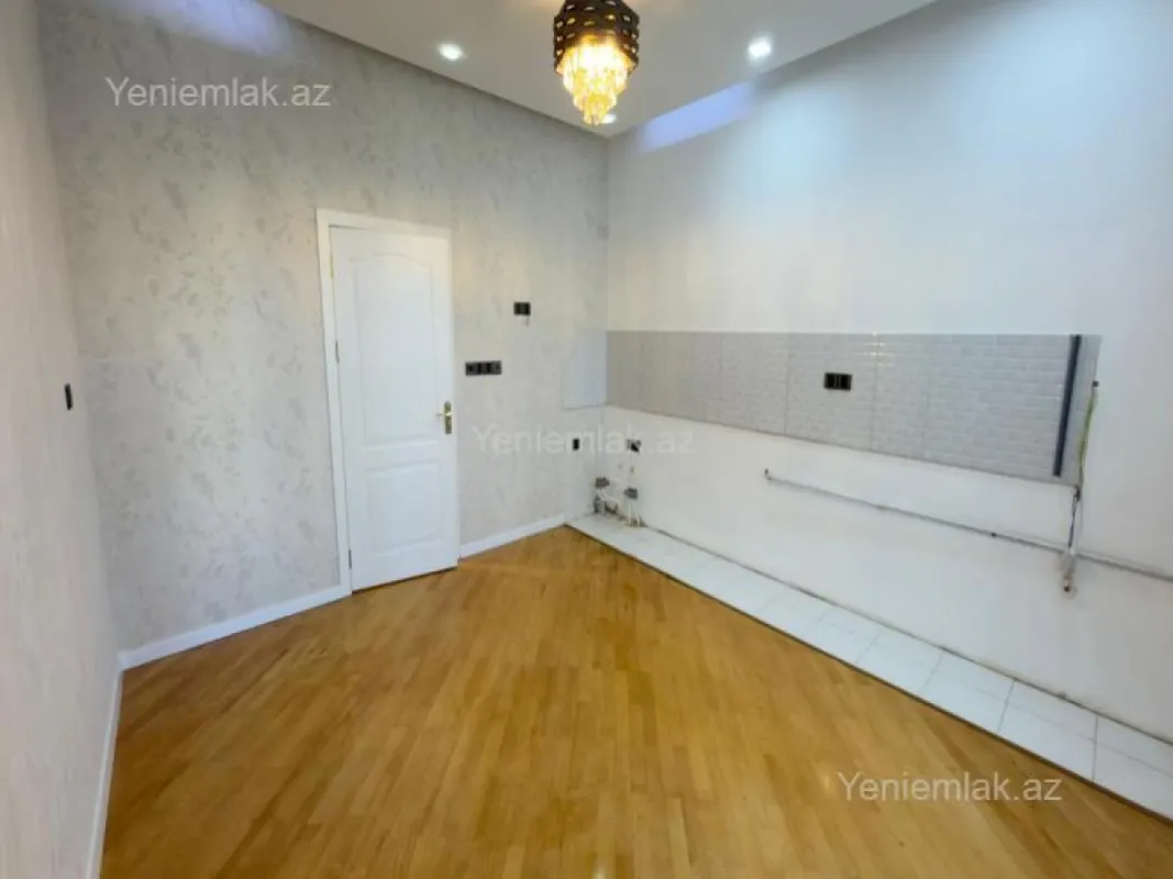 Satılır 3 otaqlı yeni tikili 135 m²