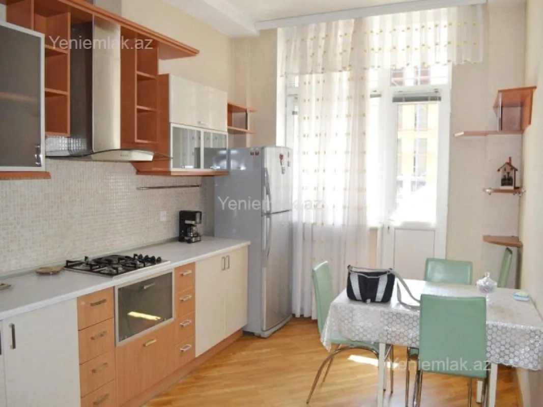 Satılır 2 otaqlı yeni tikili 110 m²