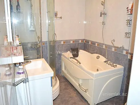 Satılır 2 otaqlı yeni tikili 110 m²