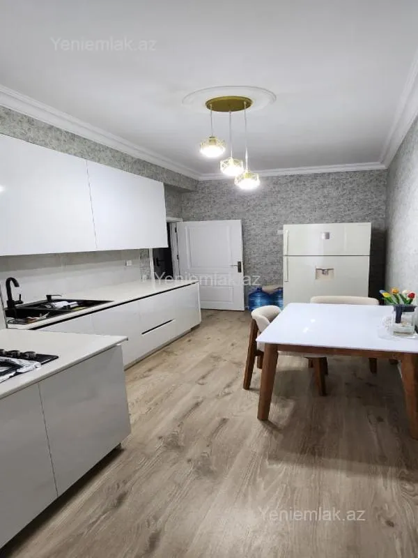 Satılır 3 otaqlı yeni tikili 114 m²