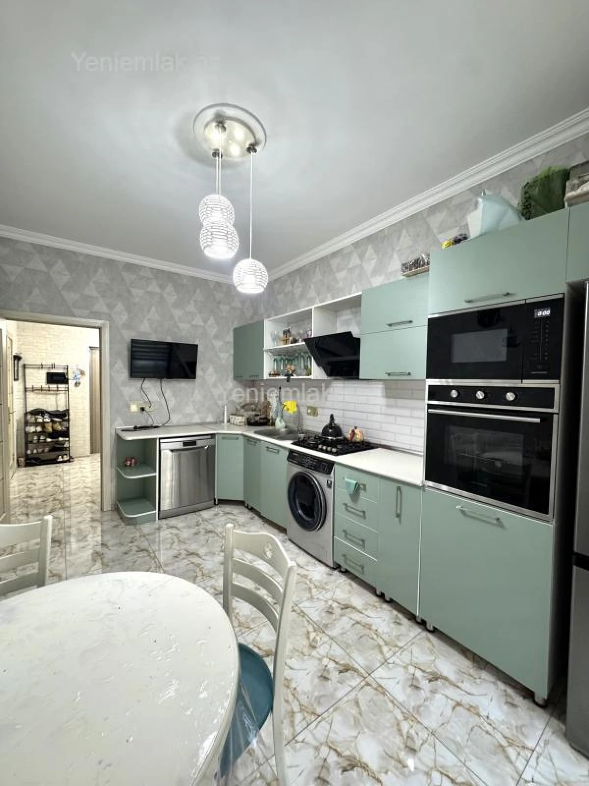 Satılır 2 otaqlı yeni tikili 82 m²