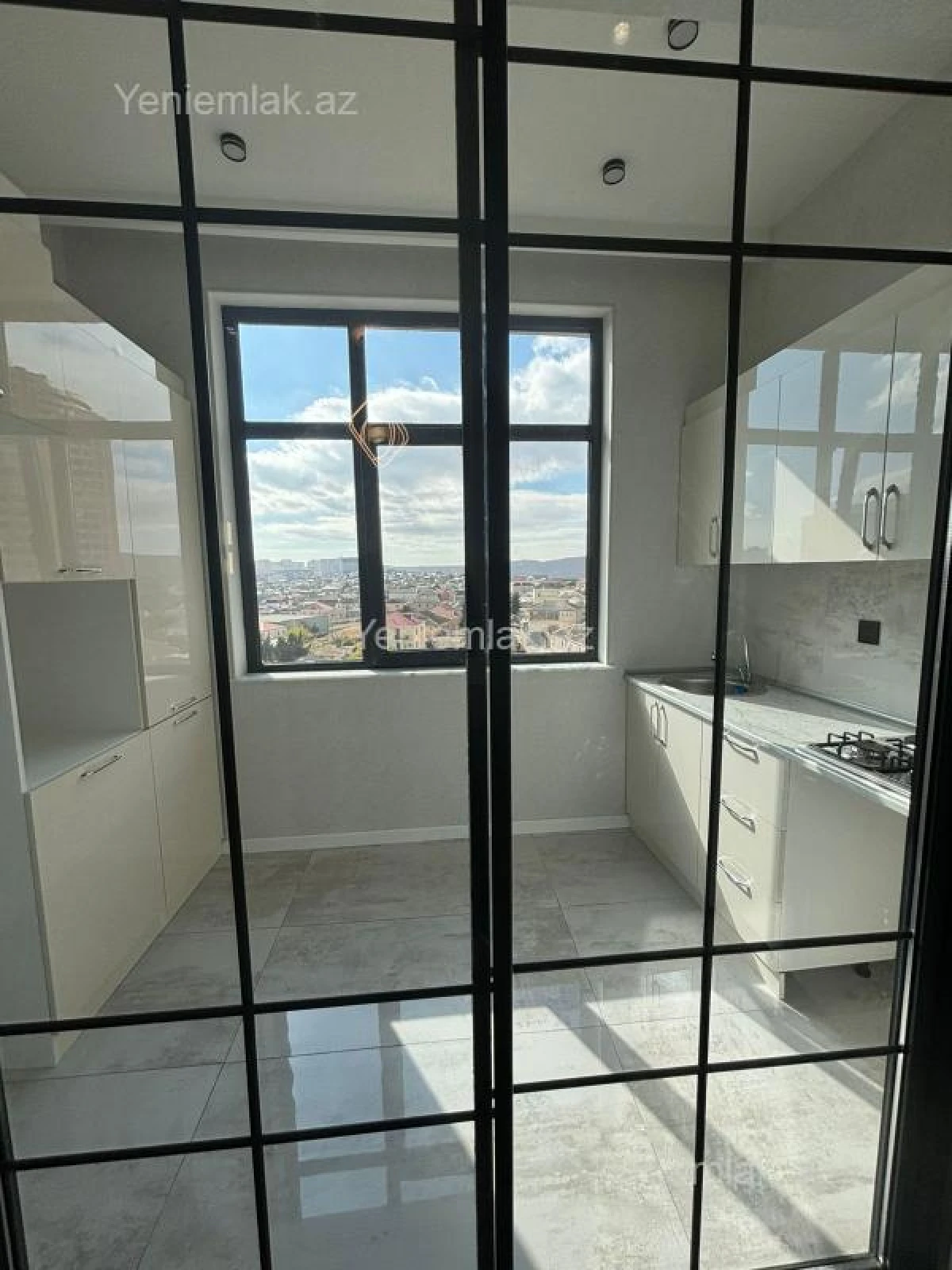 Satılır 3 otaqlı yeni tikili 86 m²