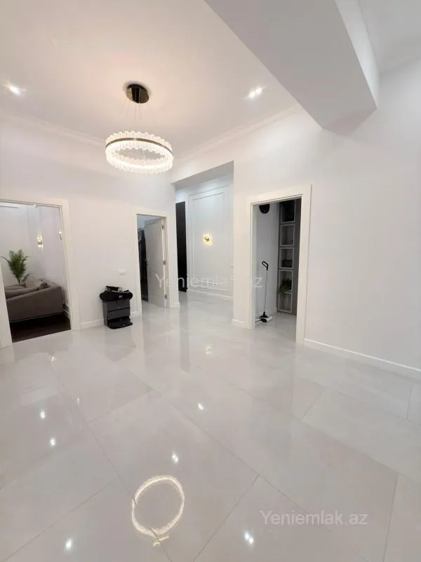 Satılır 4 otaqlı yeni tikili 154 m²