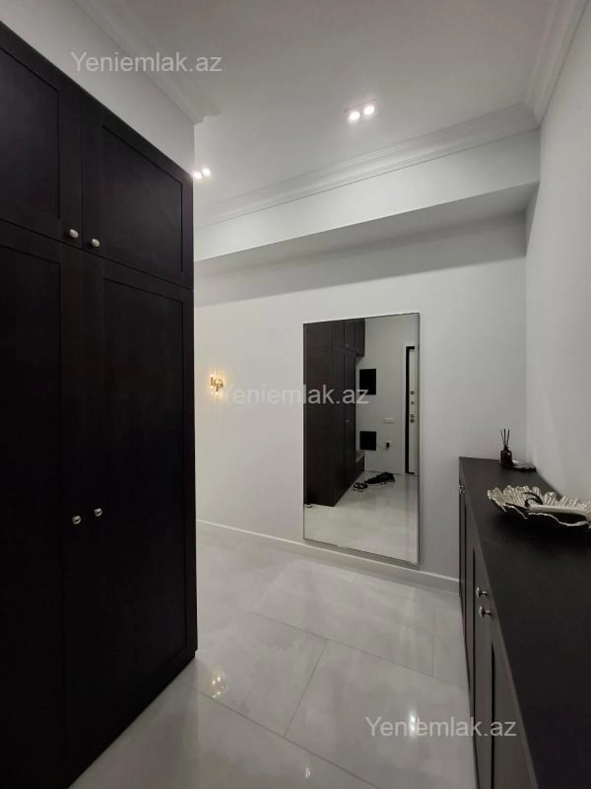 Satılır 4 otaqlı yeni tikili 154 m²