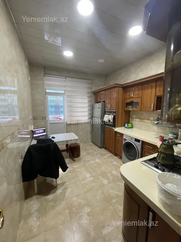 Satılır 2 otaqlı yeni tikili 82 m²