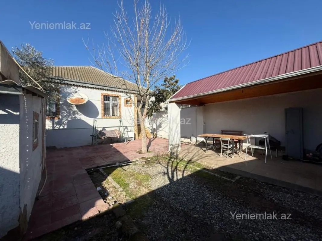 Satılır 3 otaqlı həyət evi 100 m²
