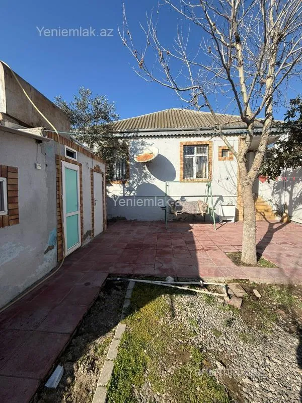 Satılır 3 otaqlı həyət evi 100 m²