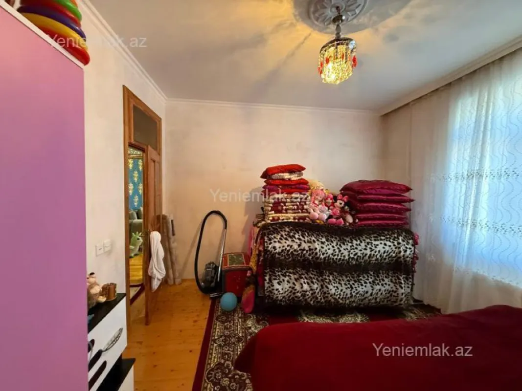 Satılır 3 otaqlı həyət evi 100 m²