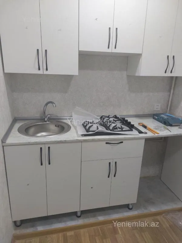 Satılır 1 otaqlı köhnə tikili 45 m²