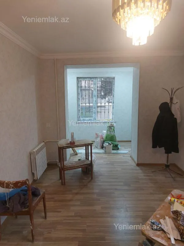 Satılır 1 otaqlı köhnə tikili 45 m²